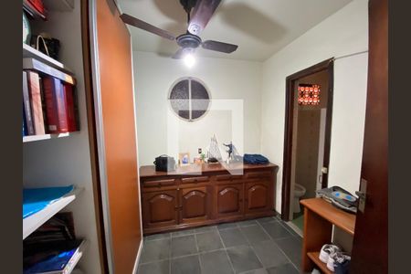 Casa à venda com 200m², 6 quartos e 3 vagasQuarto 4 casa 2