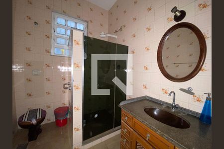 Casa à venda com 200m², 6 quartos e 3 vagasBanheiro