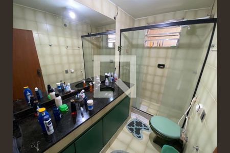 Casa à venda com 200m², 6 quartos e 3 vagasBanheiro casa 2