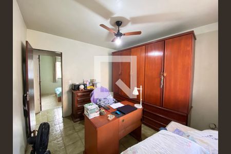 Casa à venda com 200m², 6 quartos e 3 vagasQuarto 5 casa 2