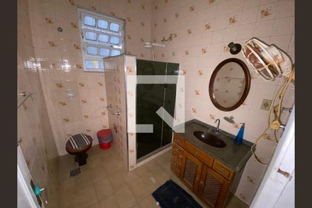 Casa à venda com 200m², 6 quartos e 3 vagasBanheiro