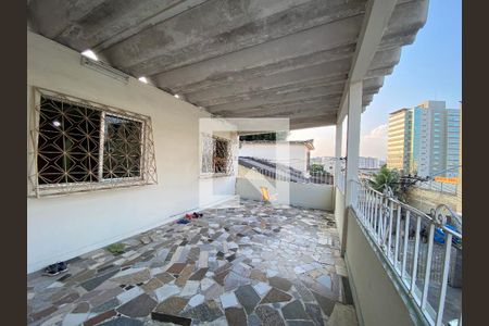 Casa à venda com 200m², 6 quartos e 3 vagasVaranda casa 2