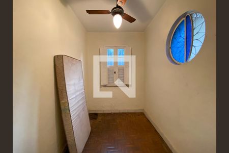 Casa à venda com 200m², 6 quartos e 3 vagasQuarto 2