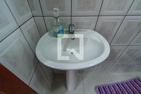 Casa à venda com 338m², 4 quartos e 4 vagasBanheiro de Serviço