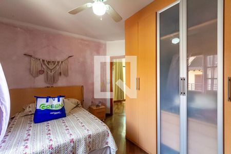 Casa à venda com 338m², 4 quartos e 4 vagasSuíte 3