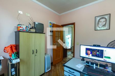 Casa à venda com 338m², 4 quartos e 4 vagasEscritório