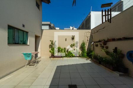 Casa à venda com 338m², 4 quartos e 4 vagasQuintal