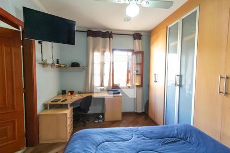 Casa à venda com 338m², 4 quartos e 4 vagasSuíte 2