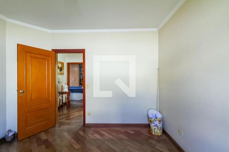 Casa à venda com 338m², 4 quartos e 4 vagasSuíte 4