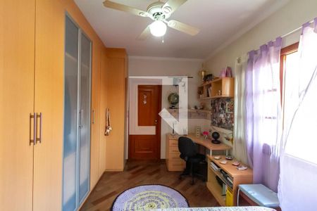 Casa à venda com 338m², 4 quartos e 4 vagasSuíte 3