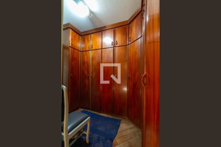 Casa à venda com 338m², 4 quartos e 4 vagasCloset da Suíte 1