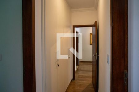 Apartamento à venda com 238m², 4 quartos e 1 vagaCorredor