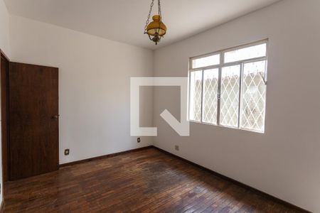 Casa à venda com 299m², 5 quartos e 4 vagas Casa à venda com 299m², 5 quartos e 4 vagasSuíte 1