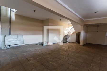 Casa à venda com 299m², 5 quartos e 4 vagas Casa à venda com 299m², 5 quartos e 4 vagasGaragem