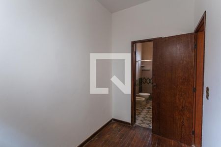 Casa à venda com 299m², 5 quartos e 4 vagas Casa à venda com 299m², 5 quartos e 4 vagasCloset da Suíte 1