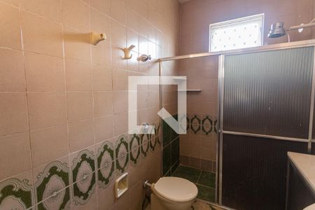 Casa à venda com 299m², 5 quartos e 4 vagas Casa à venda com 299m², 5 quartos e 4 vagasBanheiro da Suíte 1