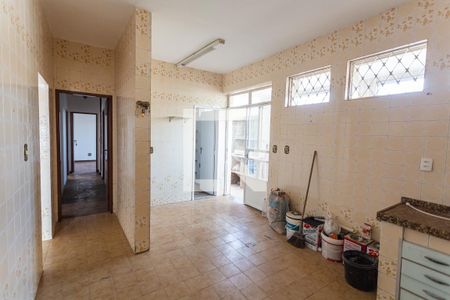 Casa à venda com 299m², 5 quartos e 4 vagas Casa à venda com 299m², 5 quartos e 4 vagasCozinha