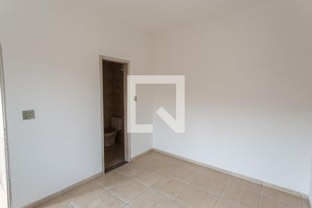 Casa à venda com 299m², 5 quartos e 4 vagas Casa à venda com 299m², 5 quartos e 4 vagasSuíte 2 na Casa dos Fundos