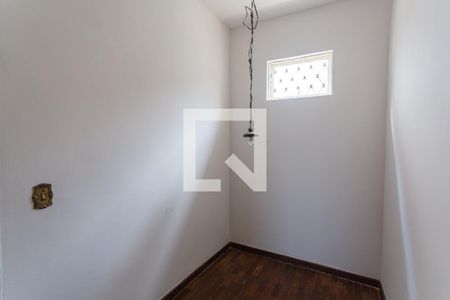 Casa à venda com 299m², 5 quartos e 4 vagas Casa à venda com 299m², 5 quartos e 4 vagasCloset da Suíte 1