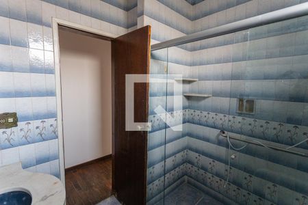 Casa à venda com 299m², 5 quartos e 4 vagas Casa à venda com 299m², 5 quartos e 4 vagasBanheiro Social