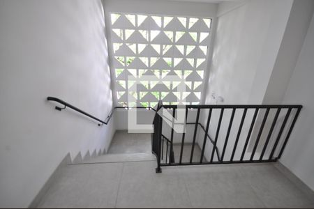 Apartamento para alugar com 40m², 1 quarto e 1 vagaEscada