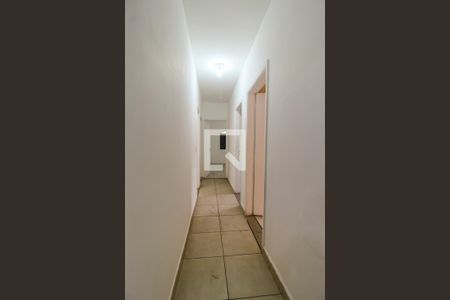 Casa à venda com 250m², 3 quartos e 4 vagas Casa à venda com 250m², 3 quartos e 4 vagasCorredor
