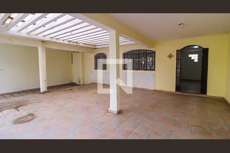 Casa à venda com 250m², 3 quartos e 4 vagas Casa à venda com 250m², 3 quartos e 4 vagasGaragem