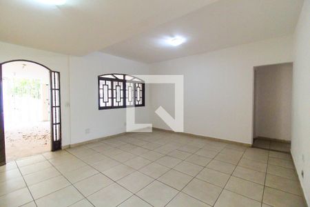 Sala de casa à venda com 3 quartos, 250m² em Jardim Pedro José Nunes, São Paulo