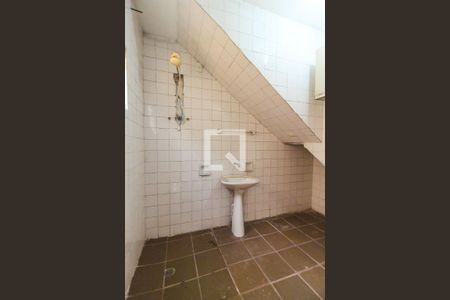 Casa à venda com 250m², 3 quartos e 4 vagas Casa à venda com 250m², 3 quartos e 4 vagasBanheiro de Serviço