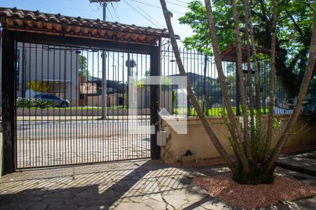 Casa à venda com 157m², 3 quartos e 4 vagas Casa à venda com 157m², 3 quartos e 4 vagasEntrada garagem