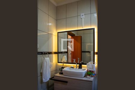 Casa à venda com 157m², 3 quartos e 4 vagas Casa à venda com 157m², 3 quartos e 4 vagasBanheiro