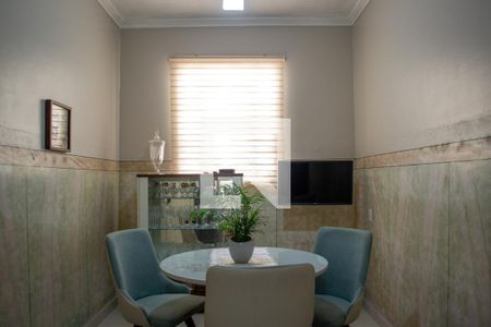 Casa à venda com 157m², 3 quartos e 4 vagas Casa à venda com 157m², 3 quartos e 4 vagasCopa