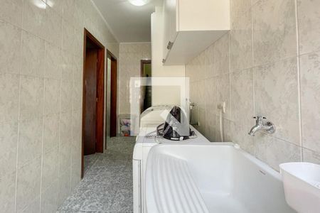 Casa à venda com 228m², 3 quartos e 5 vagasÁrea de Serviço