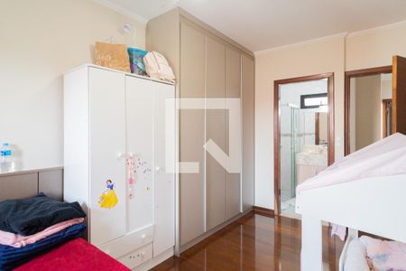 Casa à venda com 228m², 3 quartos e 5 vagasSuíte 2