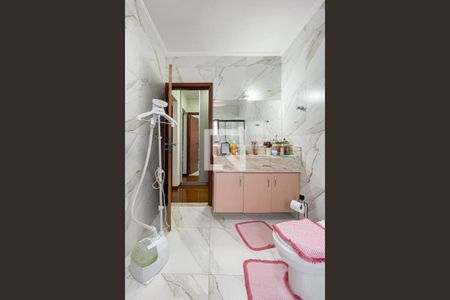 Casa à venda com 228m², 3 quartos e 5 vagasBanheiro - Suíte 3