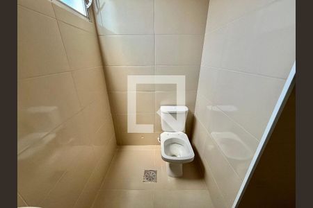 Apartamento para alugar com 75m², 2 quartos e 1 vaga Apartamento para alugar com 75m², 2 quartos e 1 vagaBanheiro da suíte
