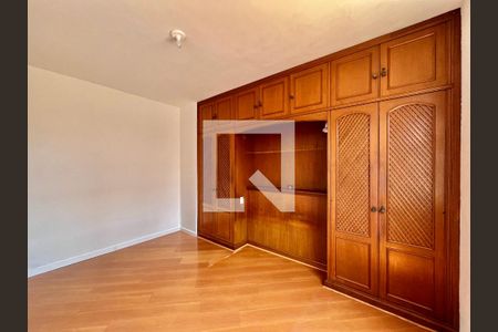 Apartamento para alugar com 75m², 2 quartos e 1 vaga Apartamento para alugar com 75m², 2 quartos e 1 vagaSuíte