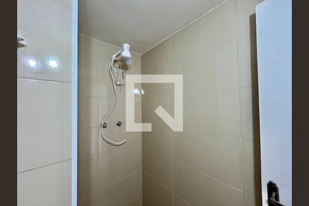 Apartamento para alugar com 75m², 2 quartos e 1 vaga Apartamento para alugar com 75m², 2 quartos e 1 vagaBanheiro social