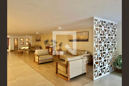 Apartamento para alugar com 75m², 2 quartos e 1 vaga Apartamento para alugar com 75m², 2 quartos e 1 vagaHall