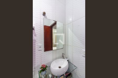 Casa à venda com 267m², 2 quartos e 2 vagasBanheiro