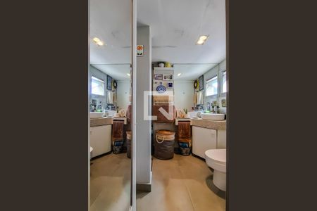 Apartamento à venda com 51m², 1 quarto e 1 vaga Apartamento à venda com 51m², 1 quarto e 1 vagaBanheiro da Suíte