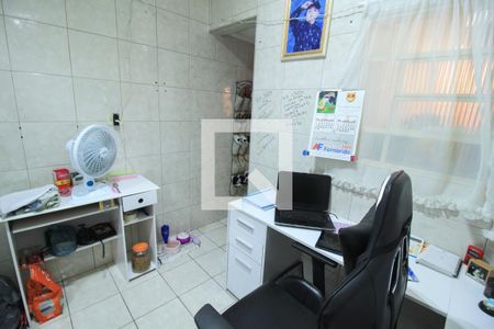 Casa à venda com 171m², 4 quartos e 2 vagasEscritório