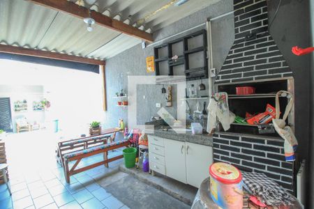 Casa à venda com 171m², 4 quartos e 2 vagasÁrea externa 