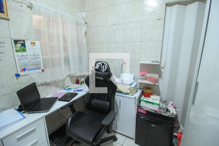 Casa à venda com 171m², 4 quartos e 2 vagasEscritório