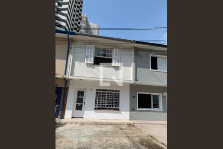 Casa de condomínio à venda com 110m², 2 quartos e 2 vagasFachada
