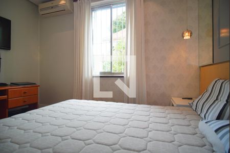 Quarto 1 de apartamento para alugar com 2 quartos, 62m² em Passo da Areia, Porto Alegre