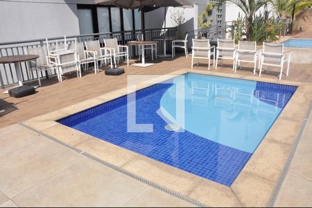 Apartamento à venda com 107m², 2 quartos e 2 vagasÁrea comum - Piscina