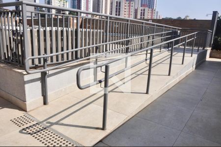 Apartamento à venda com 107m², 2 quartos e 2 vagasRampa de Acesso a Piscina