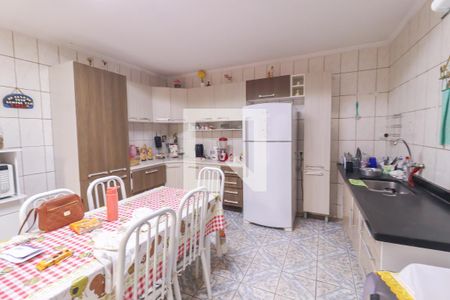 Casa à venda com 488m², 3 quartos e 2 vagasCozinha e Área de Serviço