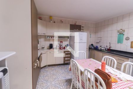 Casa à venda com 488m², 3 quartos e 2 vagasCozinha e Área de Serviço